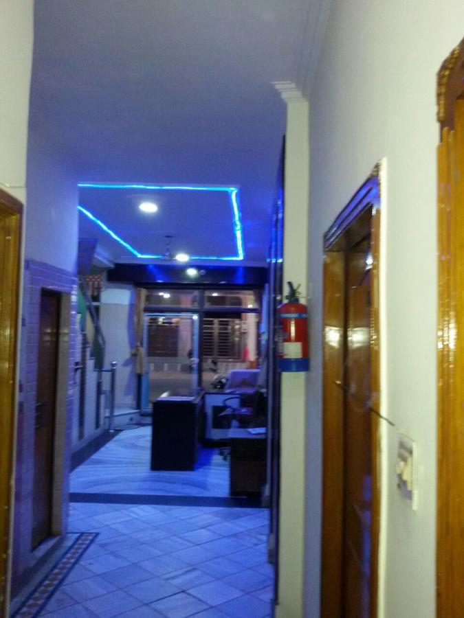 Hotel Aashiyana Агра Экстерьер фото